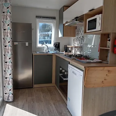 Mh 495 Salsa 2 Et 1 Salle De Bain Dans 4 Etoiles Campingplatz Saint-Julien-en-Born